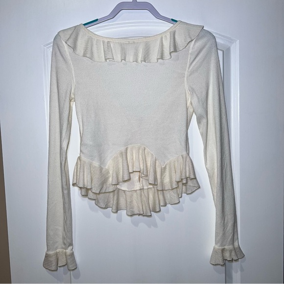 Free People Women's Cream V-Neck Long Sleeve Frilly Feminine Sweater. Size Small - Picture 2 of 9